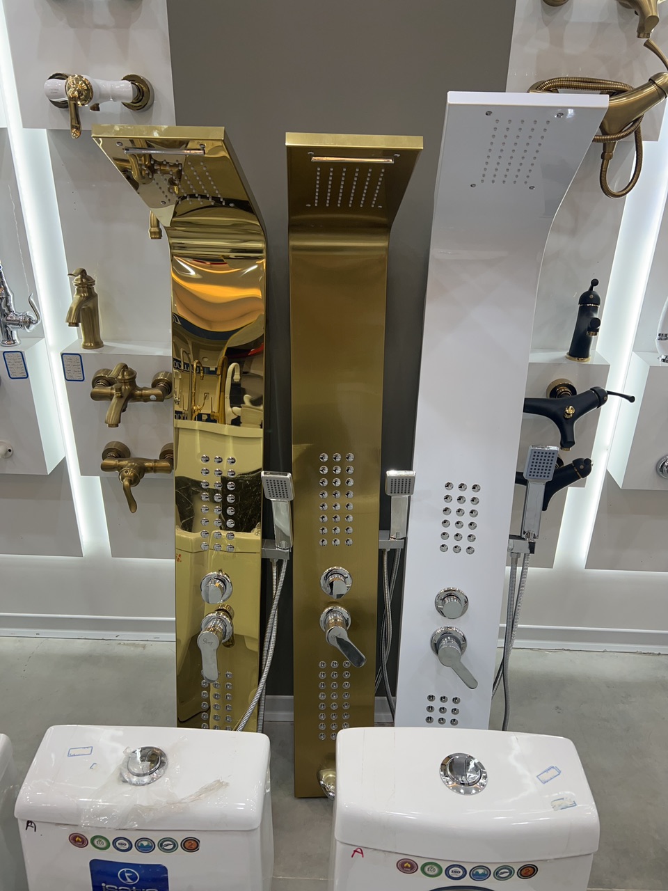 پنل دوش مانیتوردار پنج حالته  هوادیاو